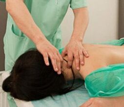 Massage mit zervikaler Osteochondose