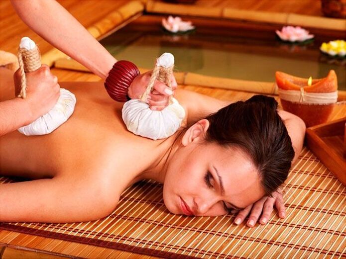 Führen Sie eine Eismassagesitzung durch